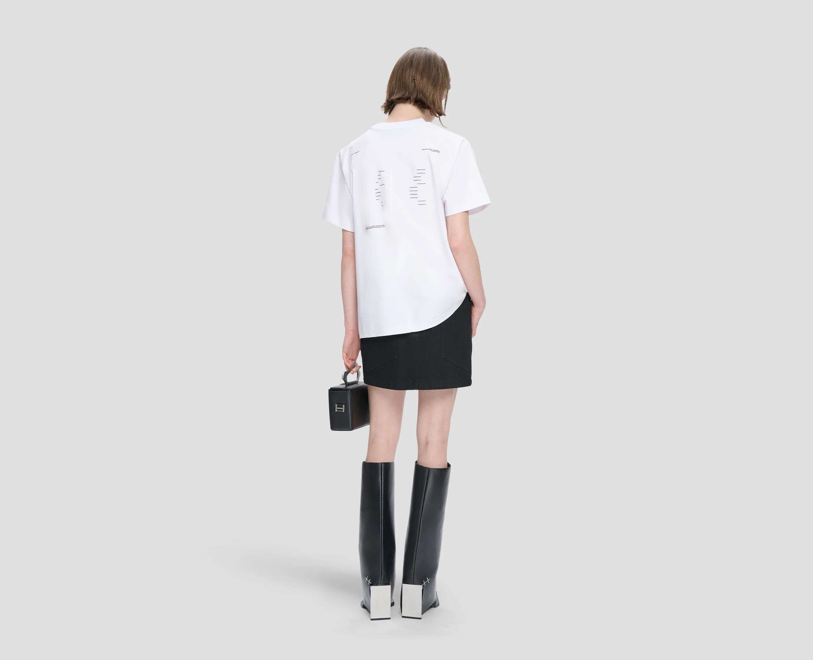 AI GENERATED PRINT T-SHIRT - Image 4