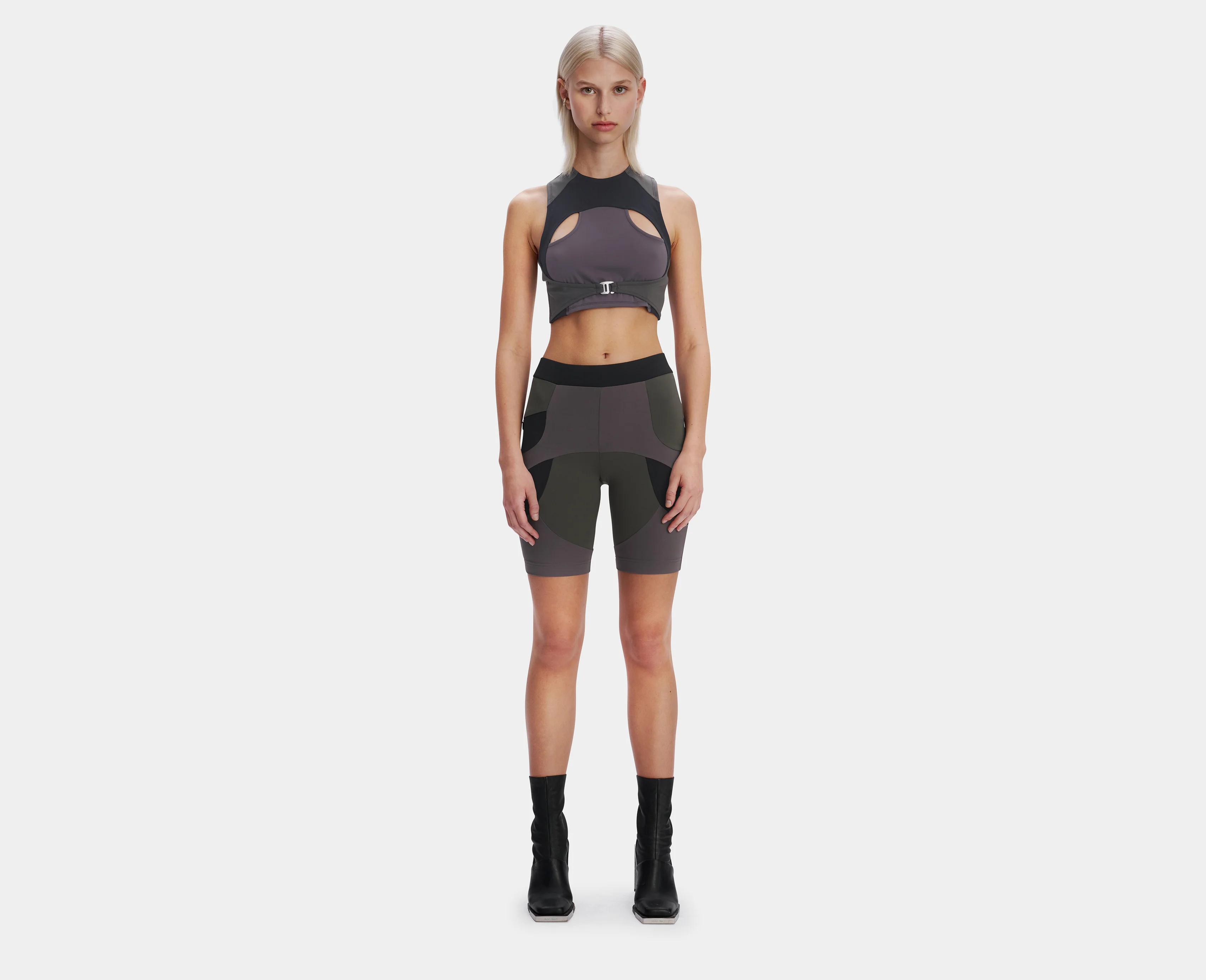 ATRA ACTIVE WEAR SHORTS - Image 2