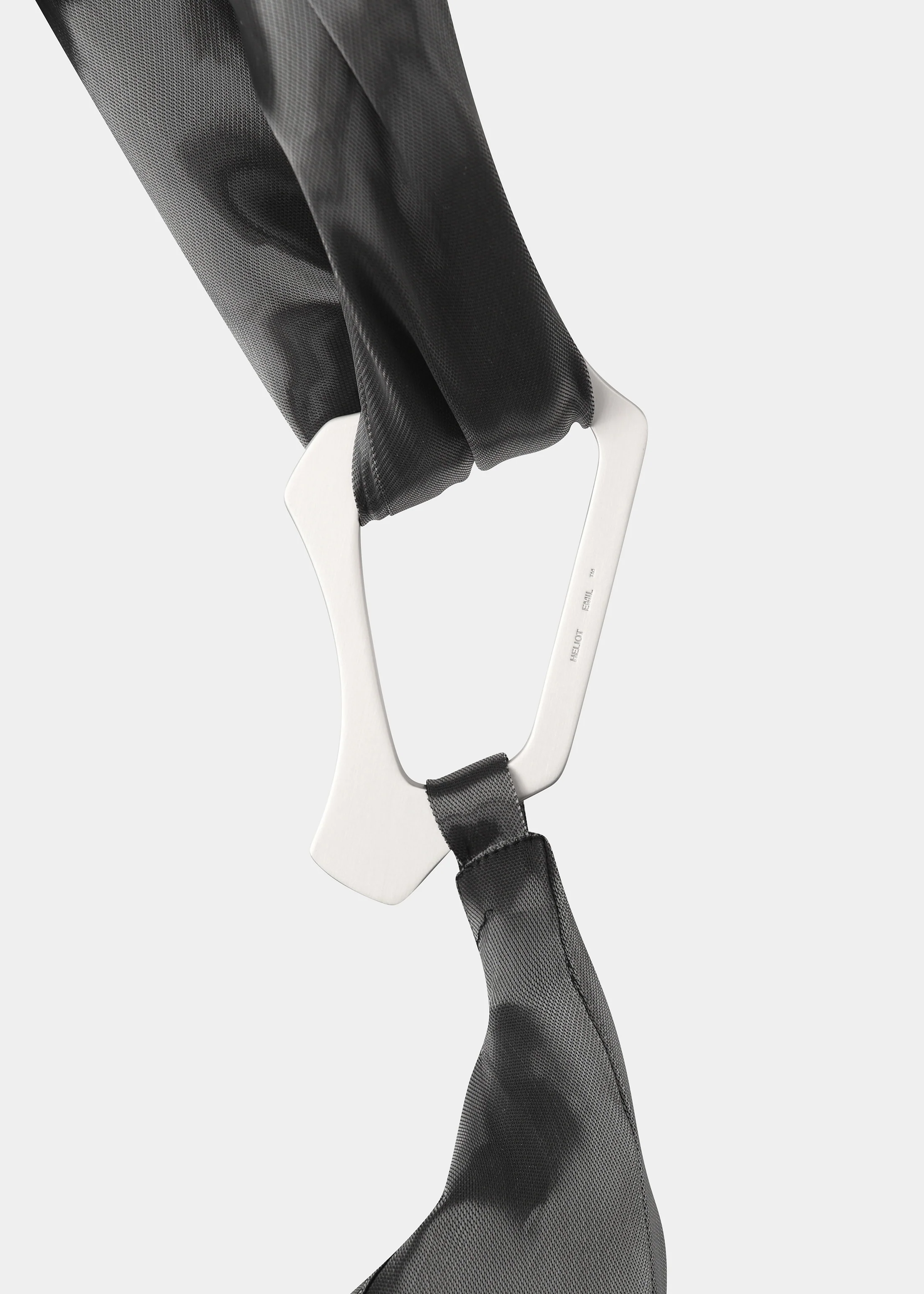 LIQUID METAL ATTACHE TOTE - Image 12